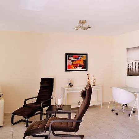 Villa Playa Blanca Sleeps 6 Pool Air Con Wifi *