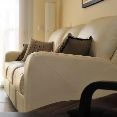 Playa Blanca Sleeps 6 Pool Air Con Wifi Villa