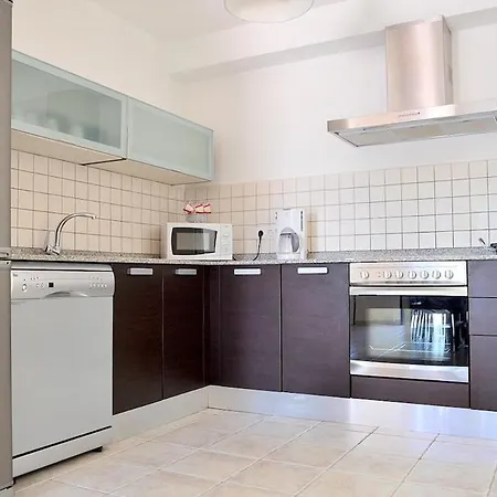 Playa Blanca Sleeps 6 Pool Air Con Wifi *