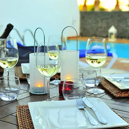 Playa Blanca Sleeps 6 Pool Air Con Wifi فيلة